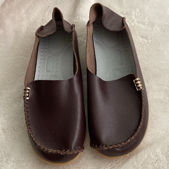 Size 41 New Women's Comfort Walking Shoe in Burgundy Leather - Picture 13 of 15